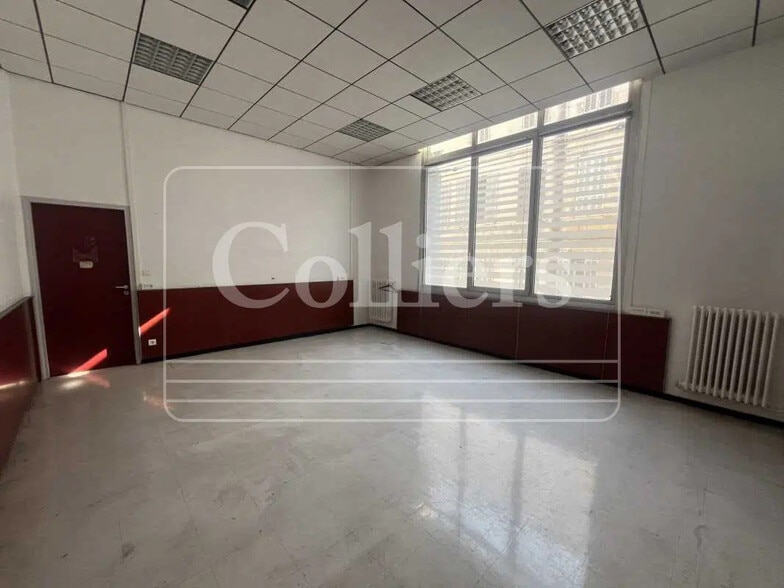 68 Rue Edmond Rostand, Marseille à louer - Photo de l’immeuble – Image 3 sur 17