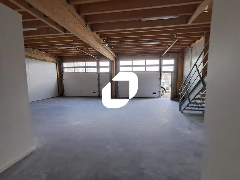 Local d’activités dans Saint-André-de-Cubzac à louer - Photo intérieure – Image 1 sur 6