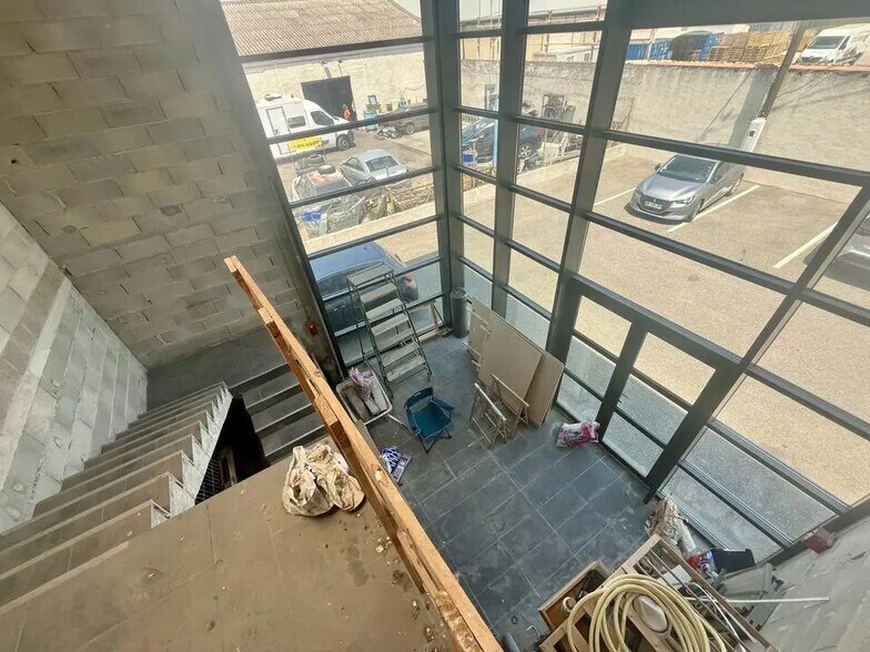 Bureau dans Istres à louer - Photo intérieure – Image 2 sur 6