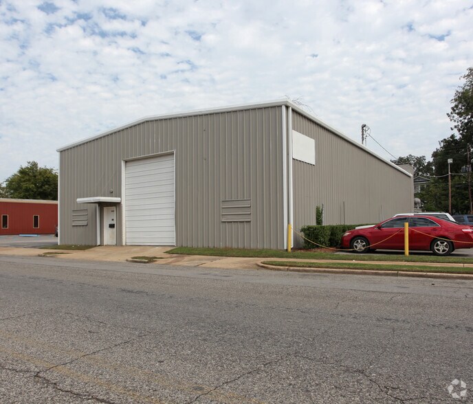 1623 Carolina Ave, Bessemer, AL à louer - Photo de l’immeuble – Image 2 sur 9