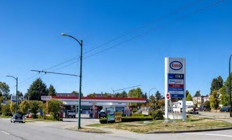 709 Marine Dr SW, Vancouver, BC à vendre Photo de l’immeuble– Image 1 sur 3