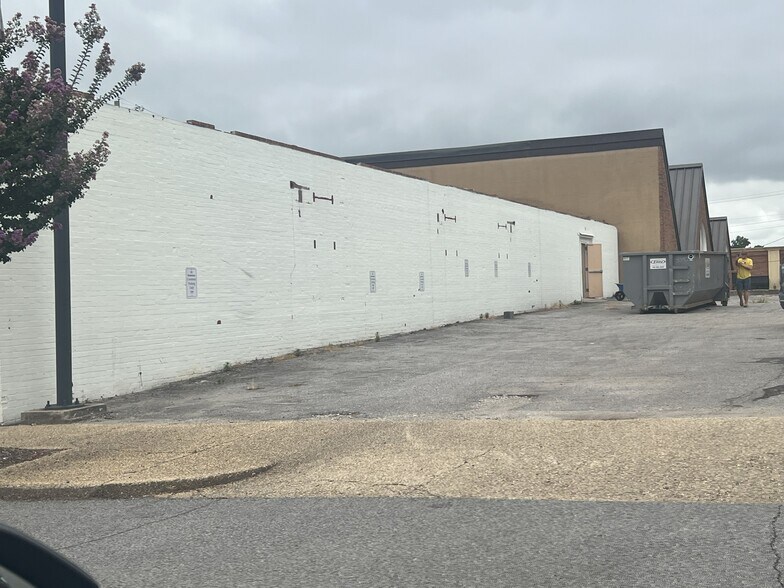 220 S Marion St, Athens, AL à vendre - Photo de l’immeuble – Image 2 sur 3