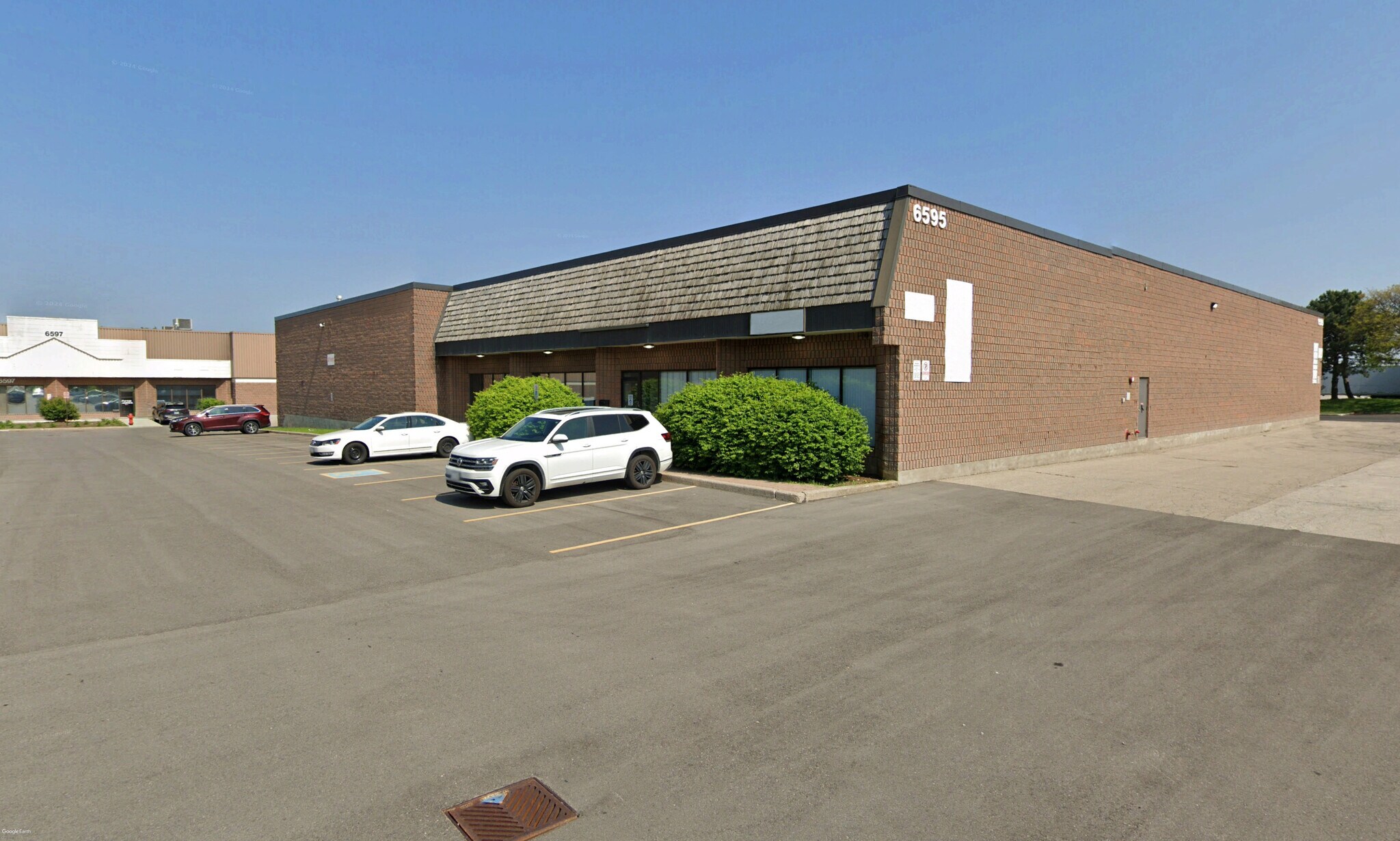 6581 Kitimat Rd, Mississauga, ON à louer Photo de l’immeuble– Image 1 sur 12