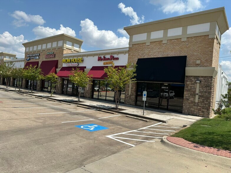 8905-8907 S Highway 377, Benbrook, TX à louer - Photo de l’immeuble – Image 3 sur 4