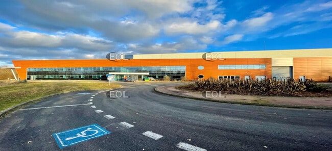 Plus de détails pour Industriel/Logistique à louer