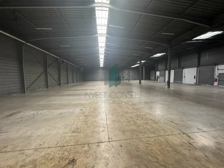 10 Rue De La Briqueterie, Louvres à louer - Photo de l’immeuble – Image 1 sur 9