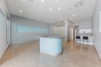117 NE 5th Ave, Delray Beach, FL à vendre Photo intérieure– Image 1 sur 33