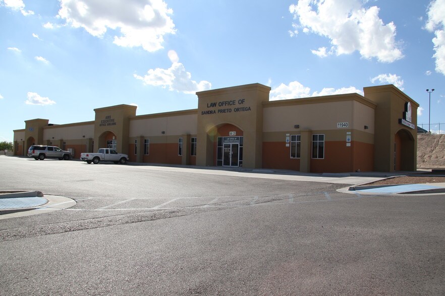 11940 Don Haskins Dr, El Paso, TX à louer - Photo de l’immeuble – Image 3 sur 15