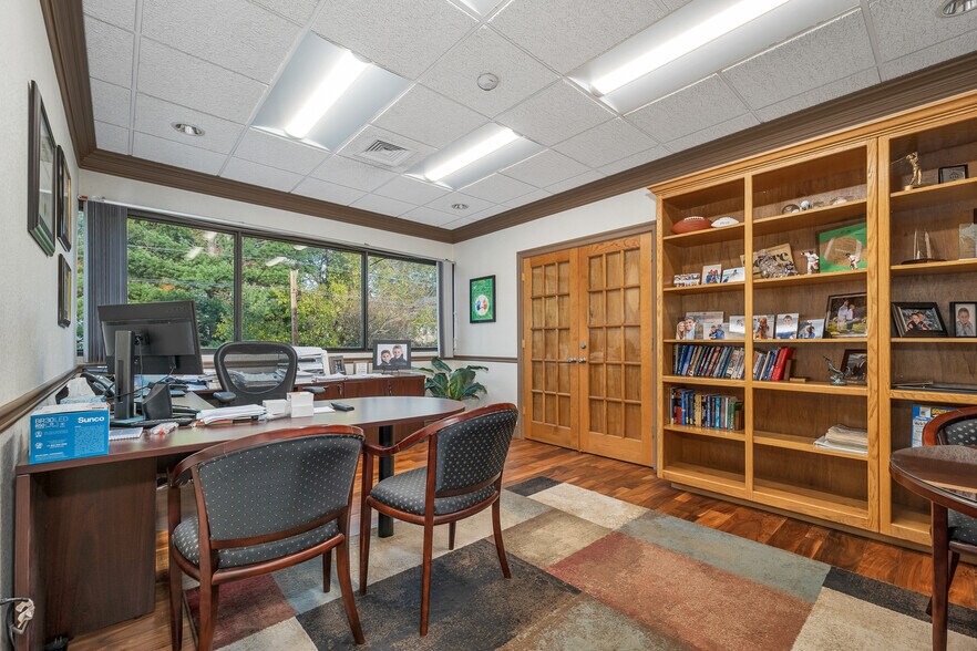 231 Sutton St, North Andover, MA à vendre - Photo de l’immeuble – Image 3 sur 13