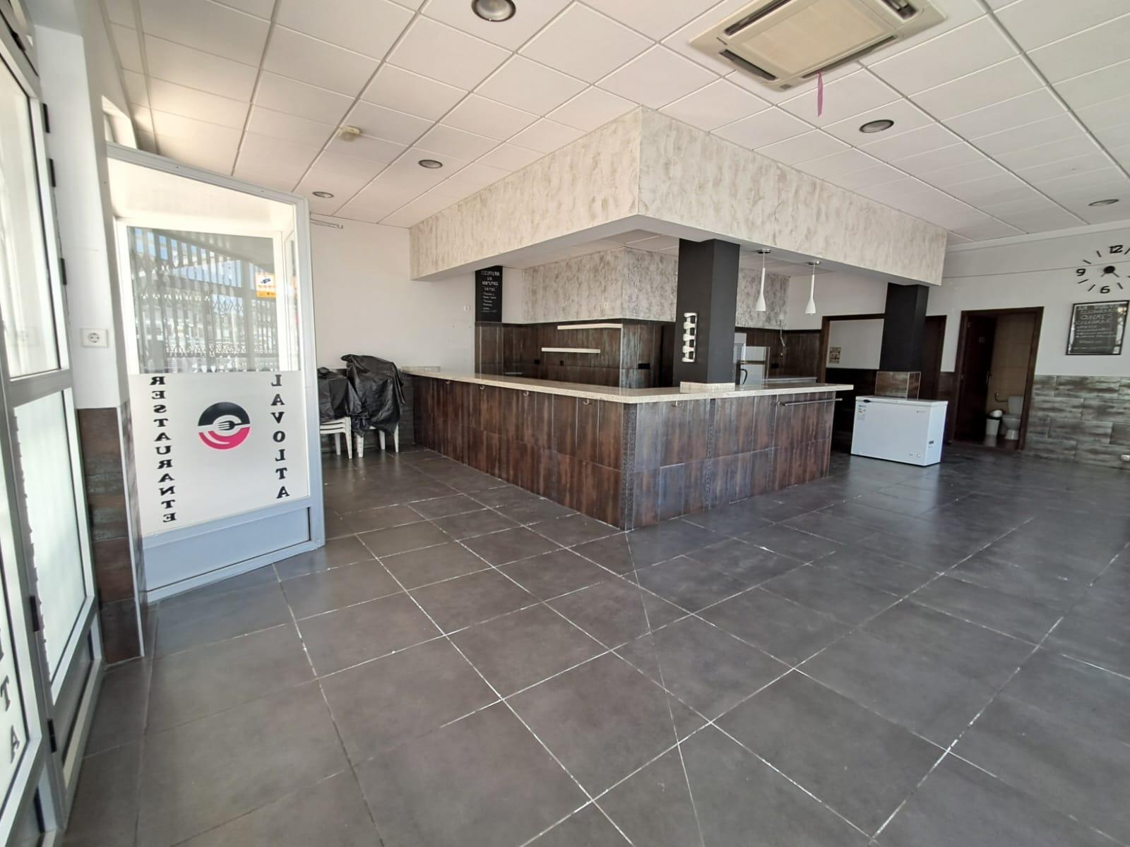 Local commercial dans Santa Pola, Alicante à louer Photo intérieure– Image 1 sur 7
