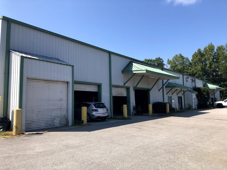 36 E Edgerton St, Smithfield, NC à louer - Photo de l’immeuble – Image 1 sur 16