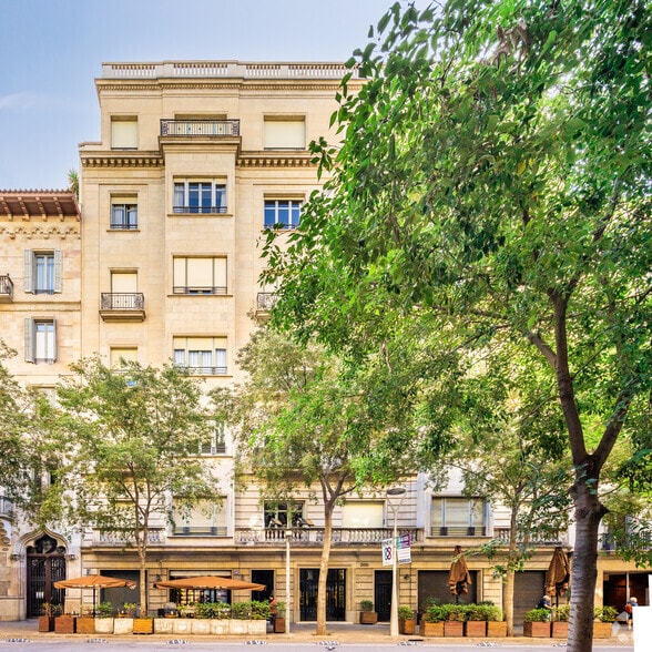 Local commercial dans Barcelone, Barcelona à louer - Photo de l’immeuble – Image 2 sur 2