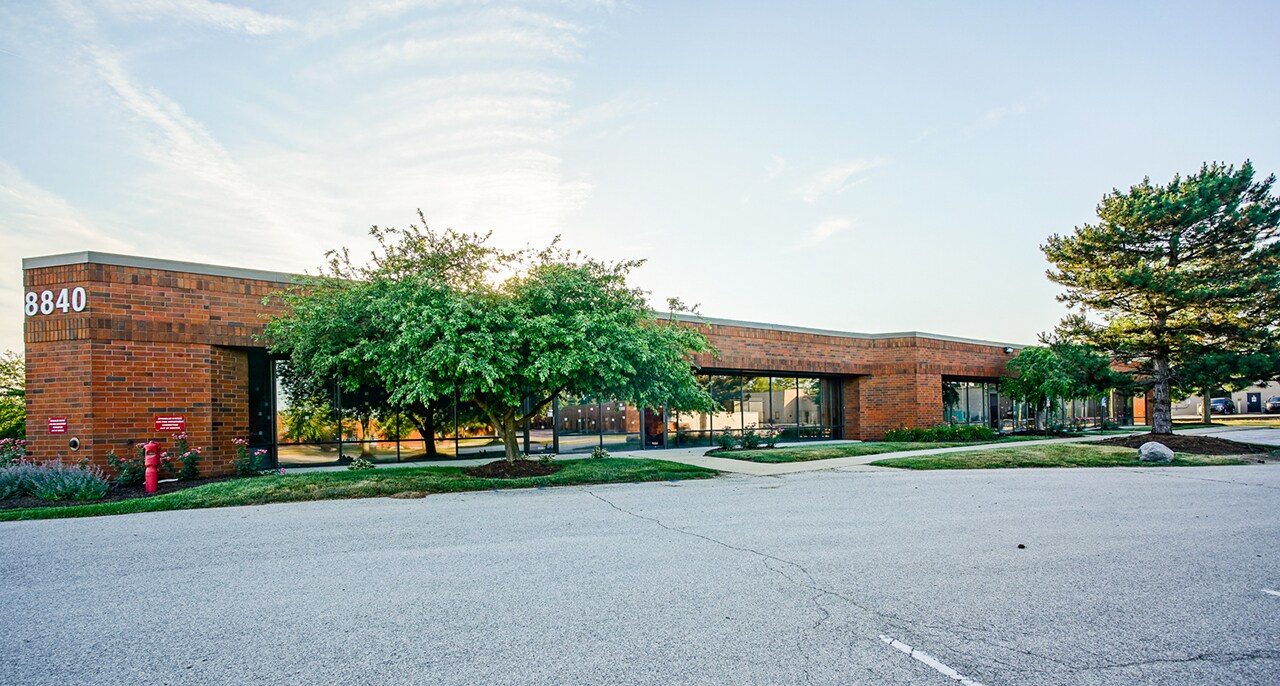 8840 Commerce Park Pl, Indianapolis, IN à louer Photo de l’immeuble– Image 1 sur 2