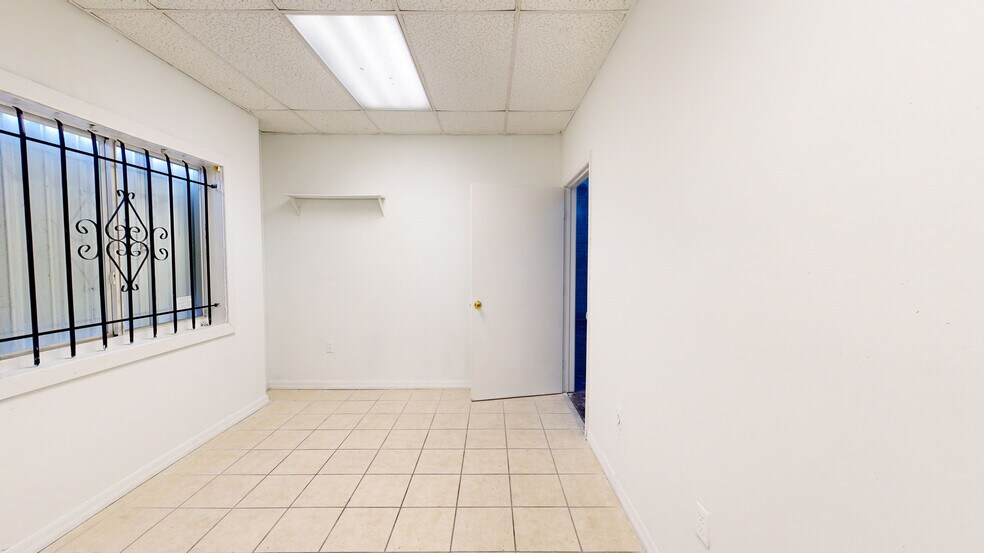 5111 NW 159th St, Miami Lakes, FL à louer - Numérisation 3D Matterport – Image 2 sur 4