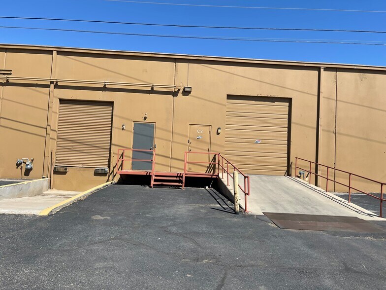 7198 Merchant Ave, El Paso, TX à louer - Photo de l’immeuble – Image 3 sur 5