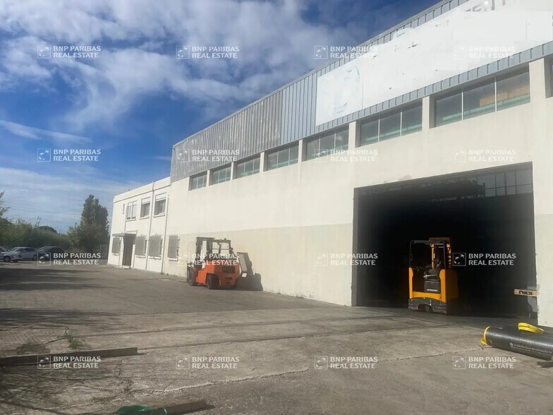 Bureau dans Rognac à louer - Photo de l’immeuble – Image 2 sur 15