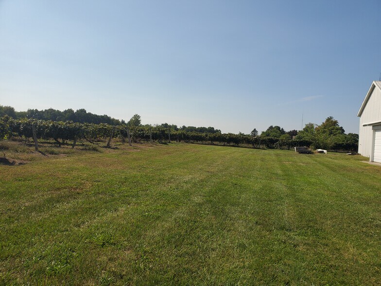 38738 County Road 374, Paw Paw, MI à vendre - Photo de l’immeuble – Image 2 sur 9