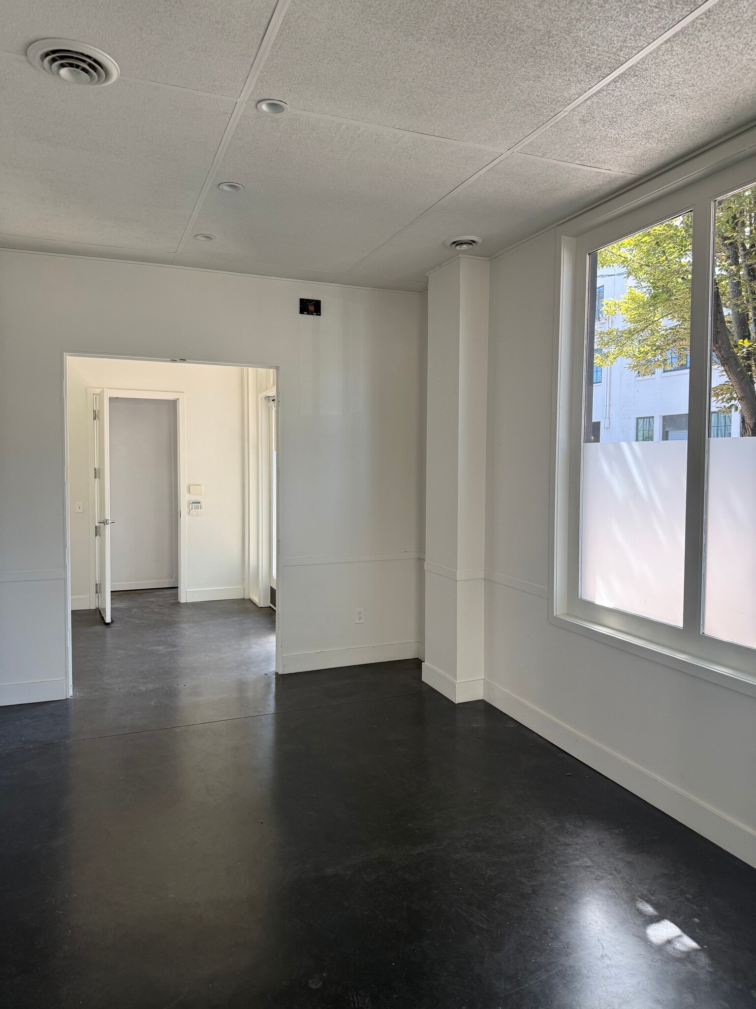 1632 NW Thurman St, Portland, OR à vendre Photo intérieure– Image 1 sur 5