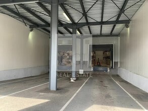 Local d'activités dans Lozanne à vendre Photo intérieure– Image 2 sur 13