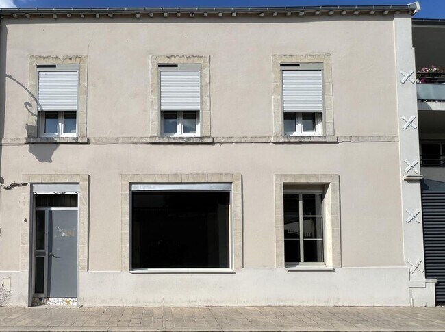 Plus de détails pour Local commercial à vendre