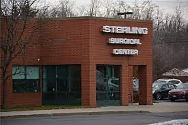 301-303 Sterling Dr, Orchard Park, NY à louer Photo principale– Image 1 sur 39