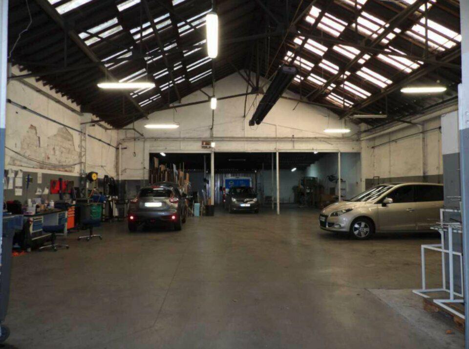 Industriel/Logistique dans Mantes-la-Jolie à louer Photo de l’immeuble– Image 1 sur 11