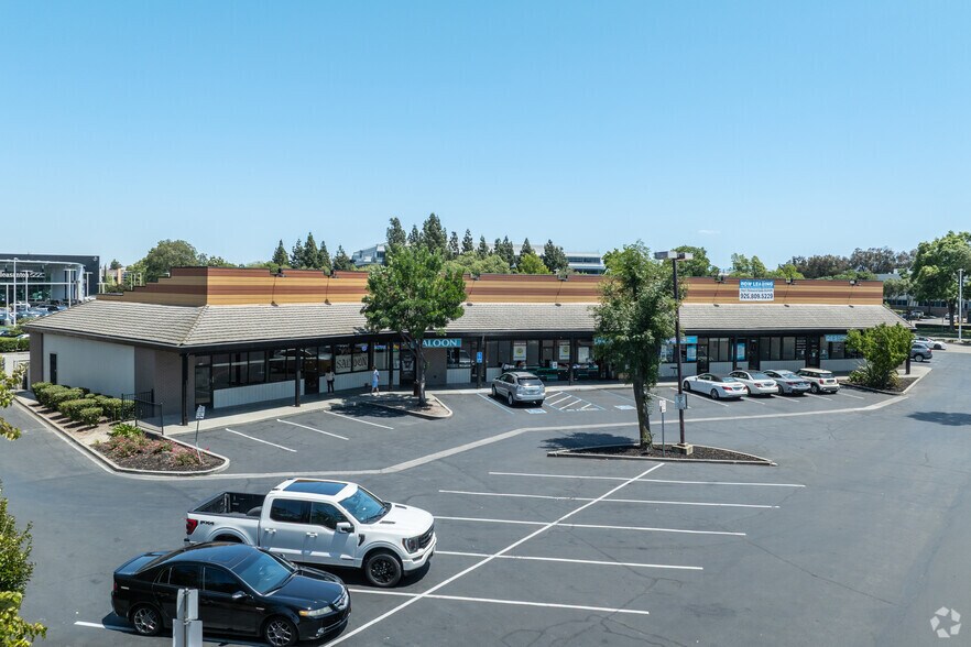 5321 Hopyard Rd, Pleasanton, CA à louer - Photo de l’immeuble – Image 2 sur 4