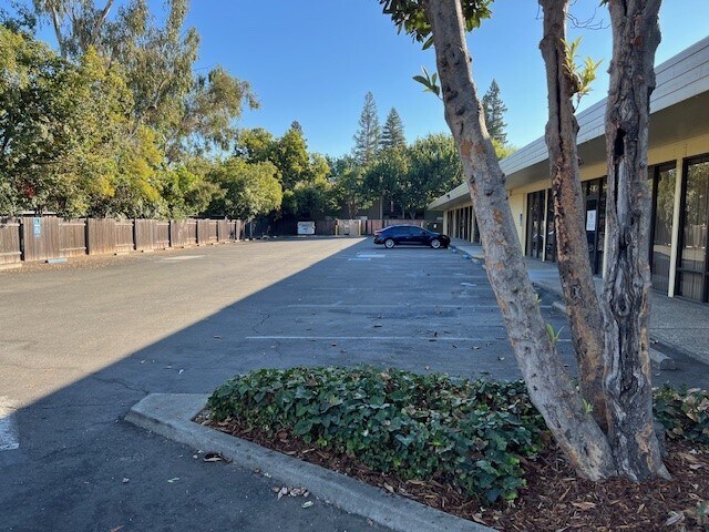 9837 Folsom Blvd, Sacramento, CA à vendre - Photo de l’immeuble – Image 2 sur 5