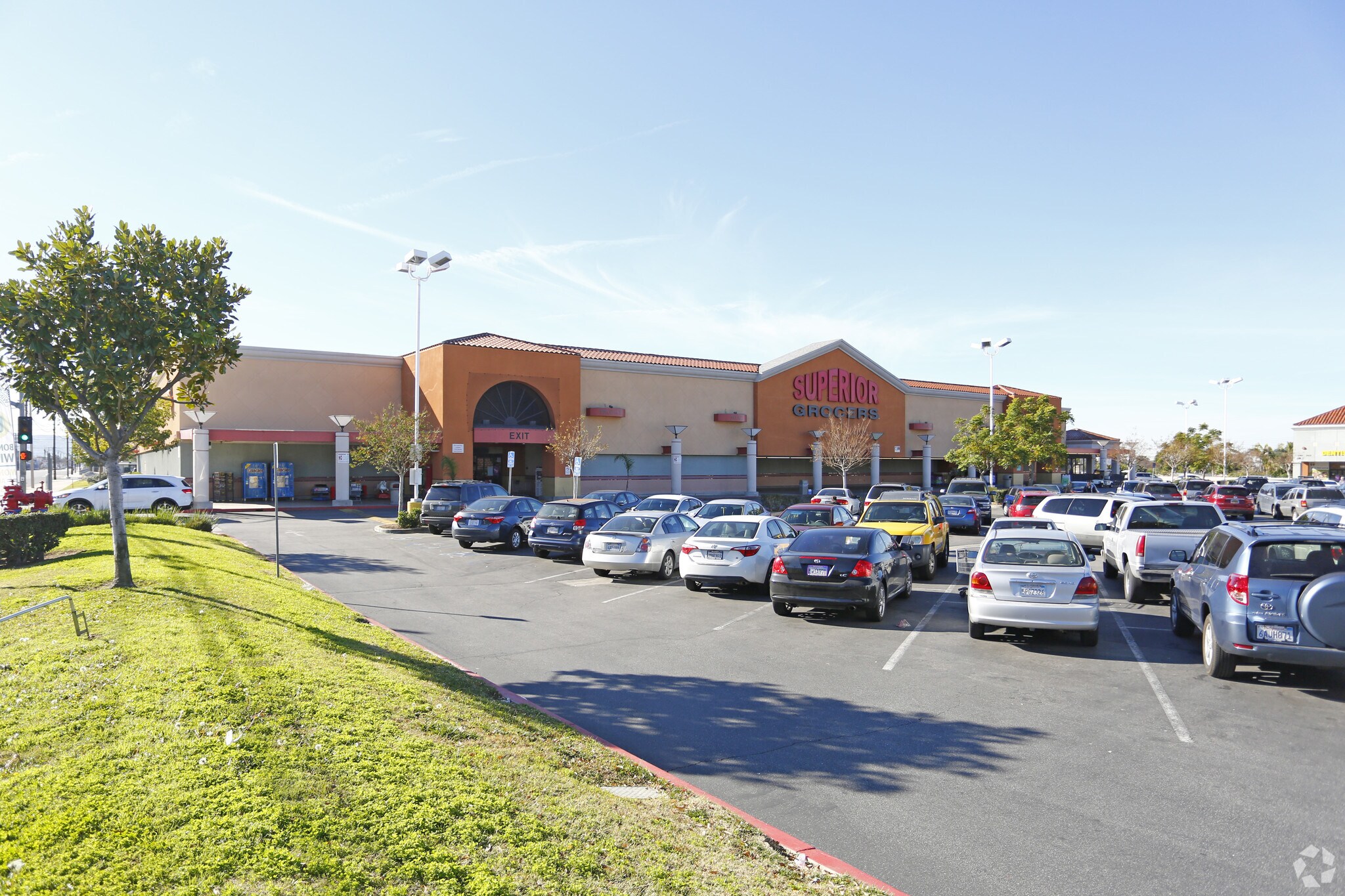 1375-1467 N Citrus Ave, Covina, CA à louer Photo de l’immeuble– Image 1 sur 6