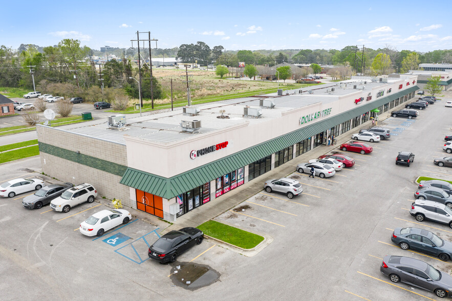 200 Production Dr, Lafayette, LA à louer - Photo de l’immeuble – Image 1 sur 11