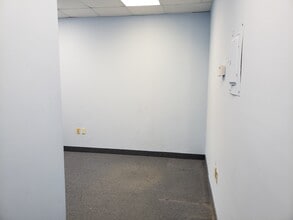 25 Pompton Ave, Verona, NJ à louer Photo intérieure– Image 2 sur 6