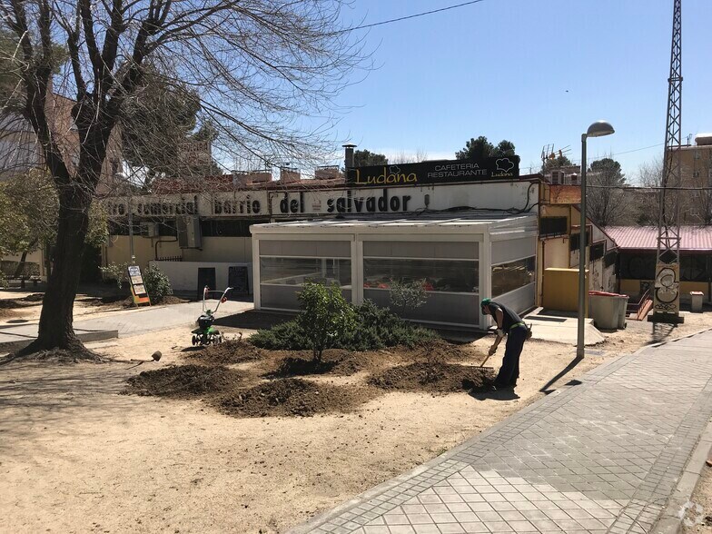 Local commercial dans Madrid, Madrid à vendre - Photo de l’immeuble – Image 2 sur 2