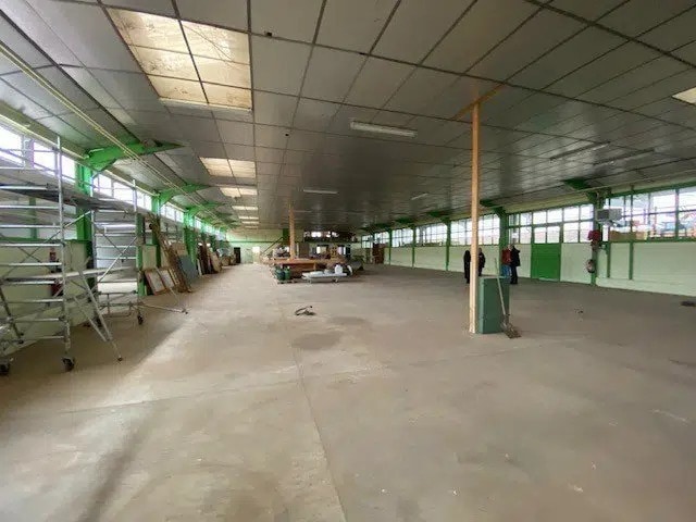 Local d’activités dans Charnay-lès-Mâcon à louer - Photo de l’immeuble – Image 2 sur 5
