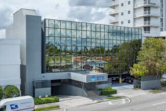 Plus de détails pour 2620 SW 27th Ave, Miami, FL - Bureau à louer
