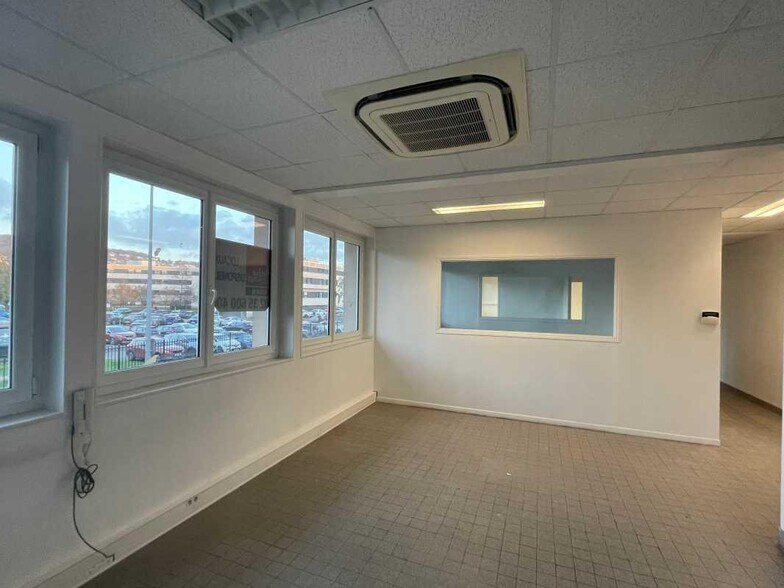 Bureau dans Rouen à louer - Photo de l’immeuble – Image 3 sur 5