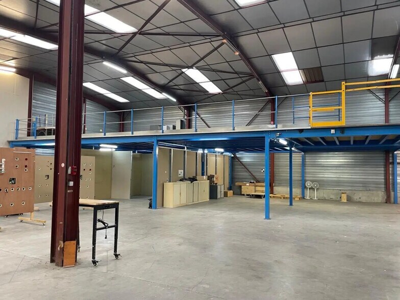 Local d’activités dans Aubervilliers à louer - Photo de l’immeuble – Image 3 sur 7