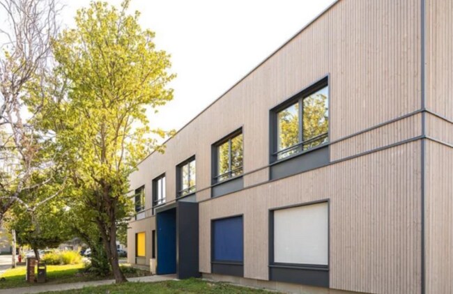 Plus de détails pour 33 Avenue Du Docteur Georges Lévy, Vénissieux - Bureau à louer