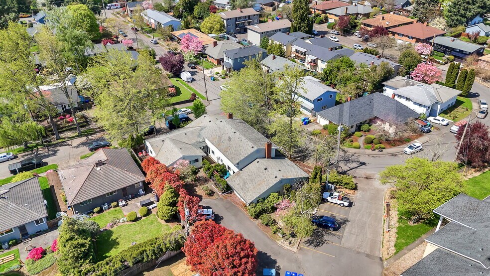 3454-3460 SE Cora Dr, Portland, OR à vendre - Photo de l’immeuble – Image 3 sur 11
