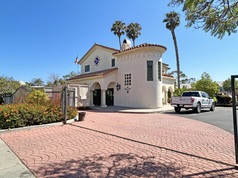 118 Nopalitos Way, Santa Barbara, CA à louer - Photo de l’immeuble – Image 2 sur 8