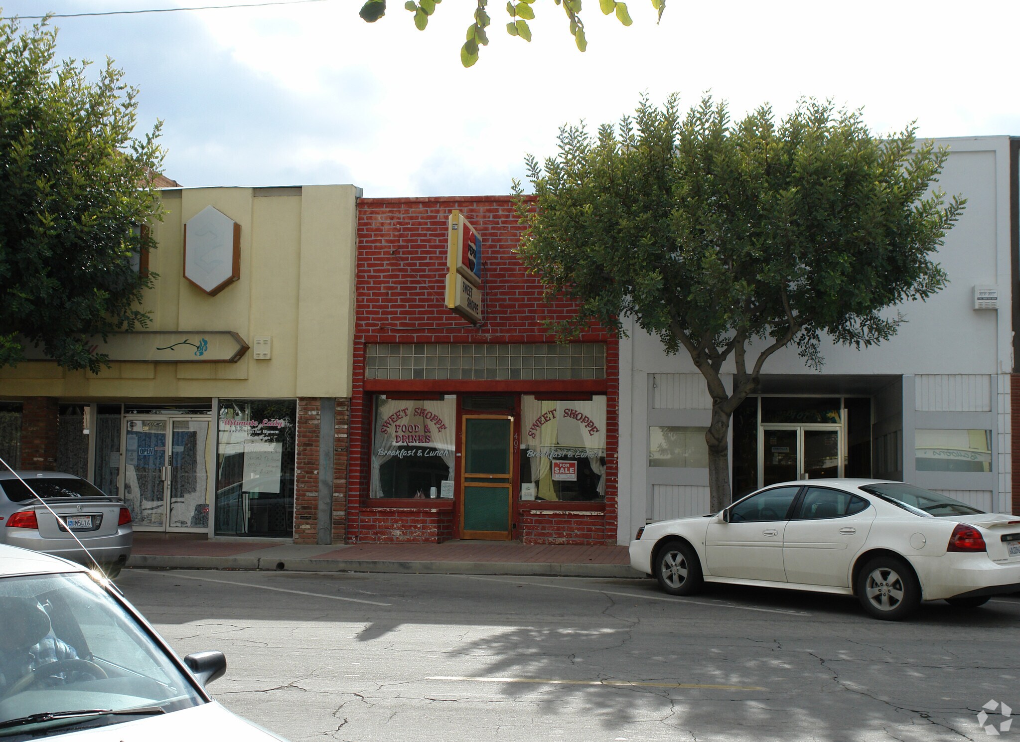 407 Center St, Taft, CA à vendre Photo principale– Image 1 sur 7