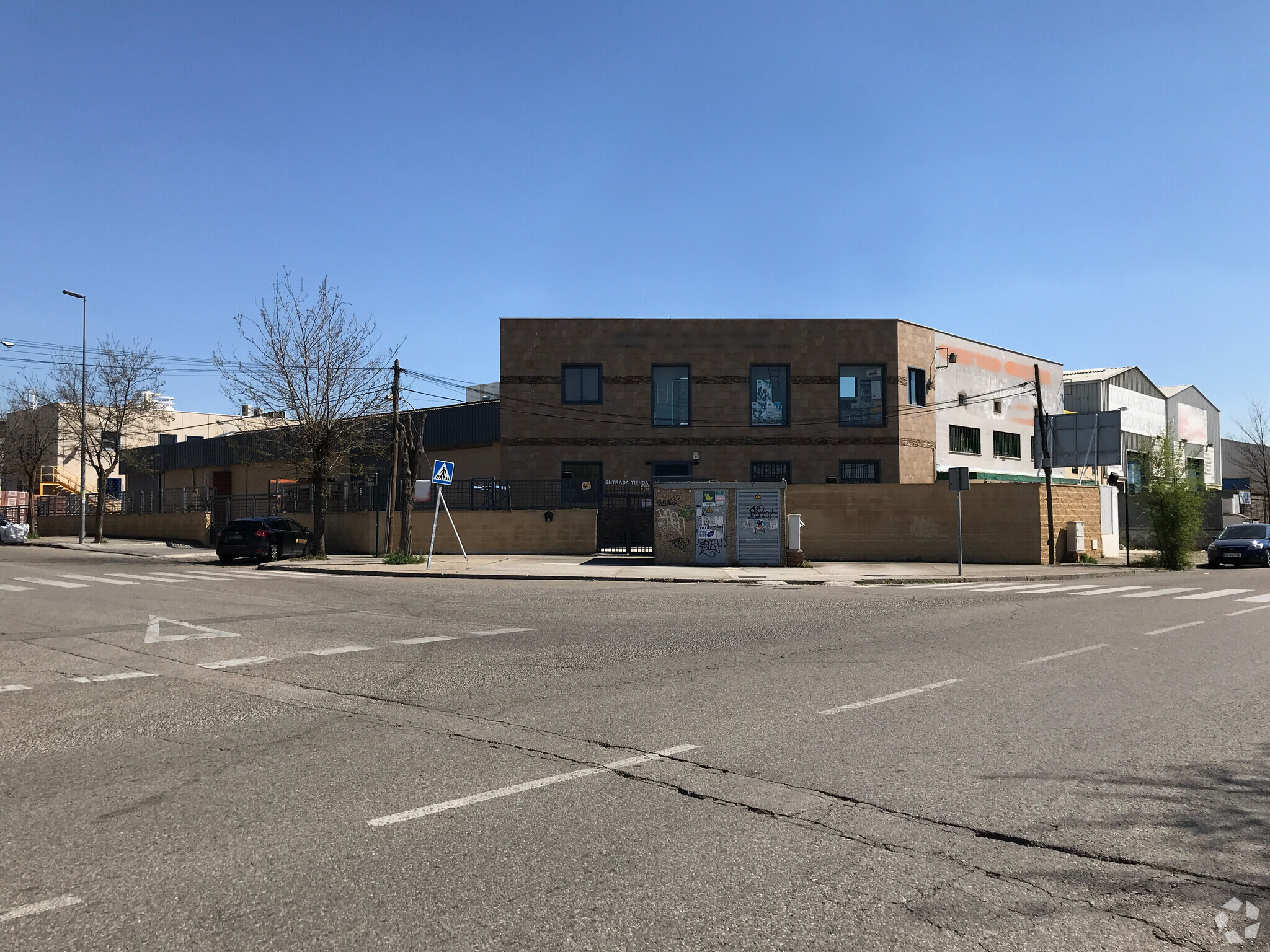Industriel/Logistique dans Mejorada del Campo, Madrid à vendre Photo principale– Image 1 sur 16