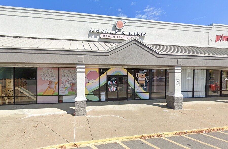 2315-2367 Madison St, Clarksville, TN à louer - Photo de l’immeuble – Image 2 sur 4