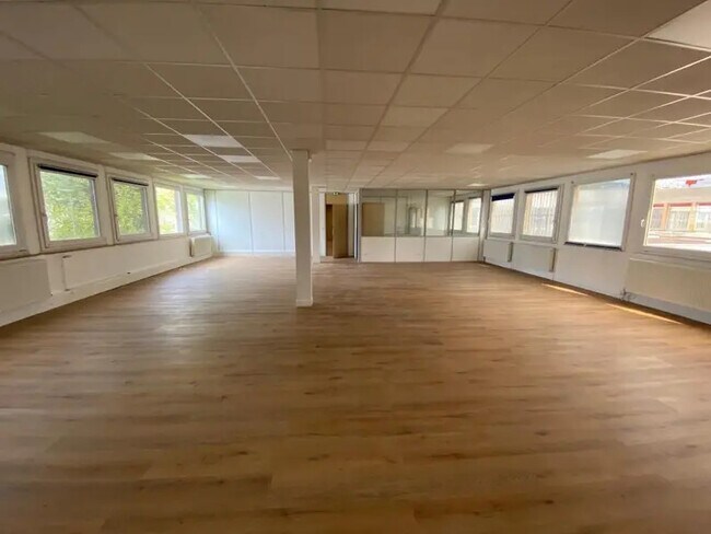 Plus de détails pour 1 Rue Edouard Branly, Aulnay-sous-Bois - Bureau à louer