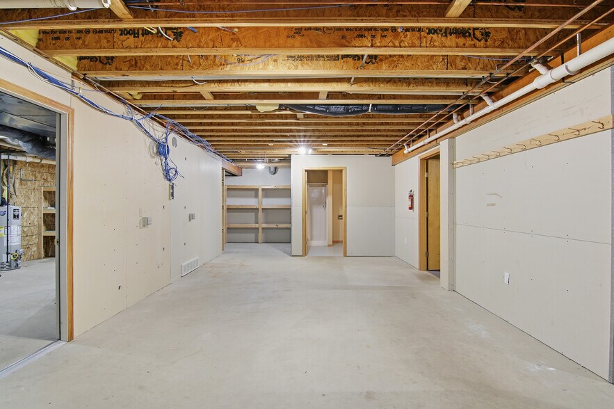 1813 Wilson St, Menomonie, WI à vendre - Photo de l’immeuble – Image 3 sur 38