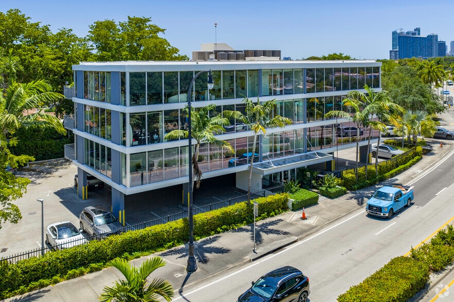 5555 Biscayne Blvd, Miami, FL à louer - Photo principale – Image 1 sur 12