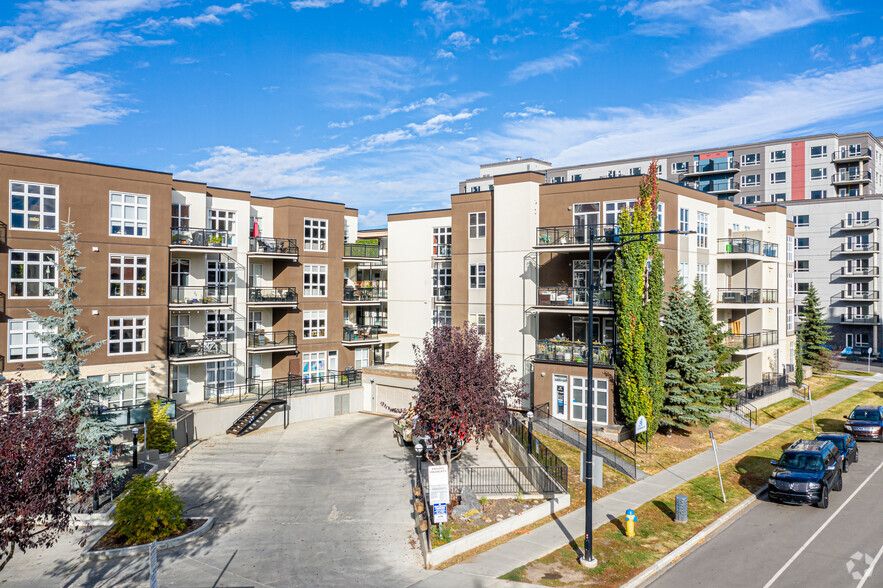 10403 122nd St NW, Edmonton, AB à vendre - Photo de l’immeuble – Image 3 sur 6