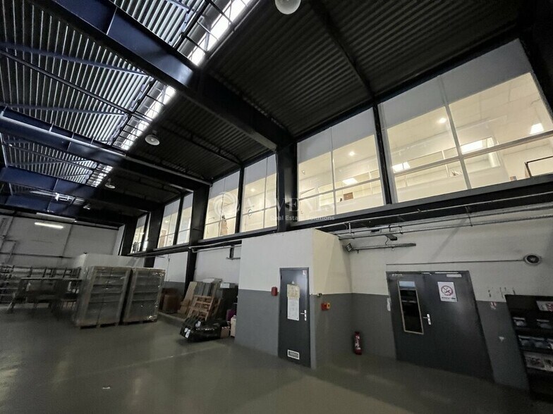 Industriel/Logistique dans Trappes à louer - Photo intérieure – Image 3 sur 6