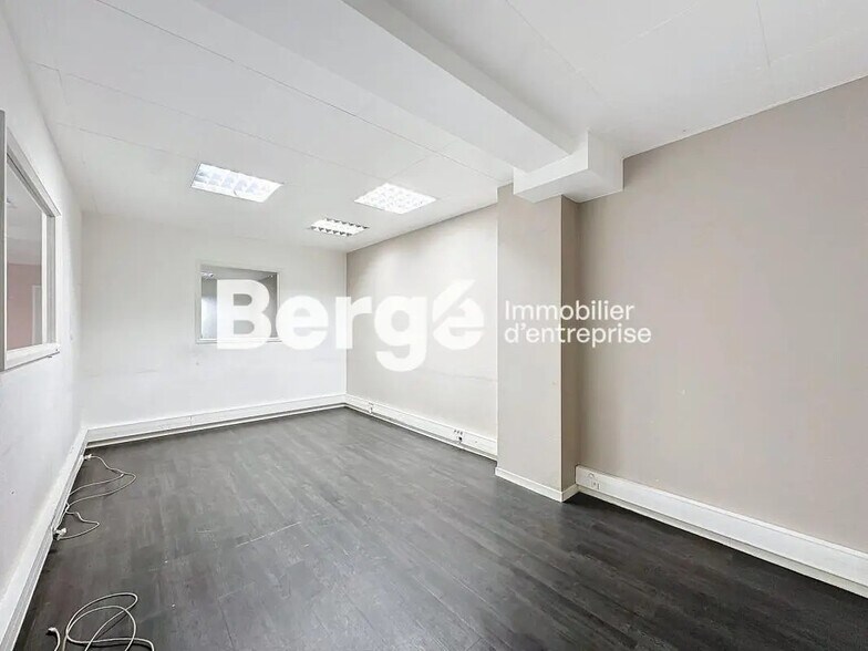 Local commercial dans Antibes à vendre - Photo intérieure – Image 2 sur 9