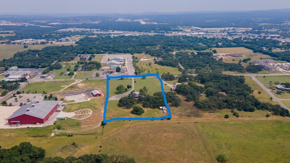 32 Cascade Caverns Rd, Boerne, TX à vendre - Photo de l’immeuble – Image 3 sur 8