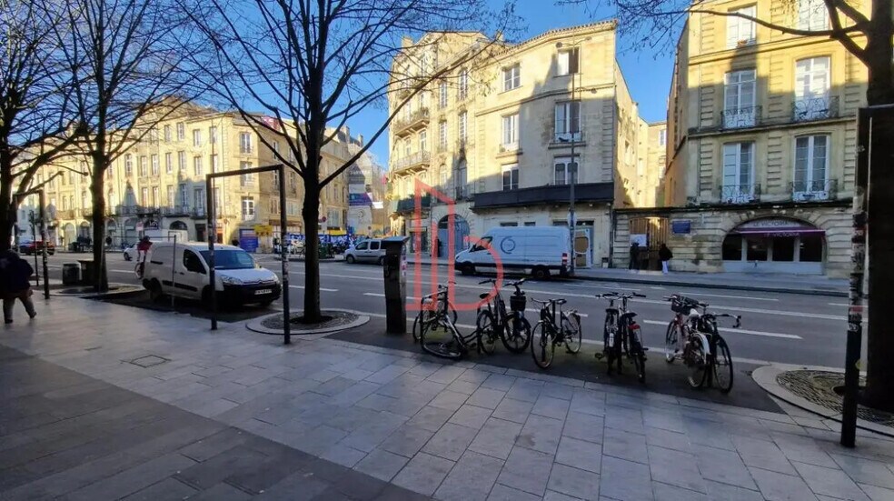 Bureau dans Bordeaux à louer - Photo de l’immeuble – Image 2 sur 7